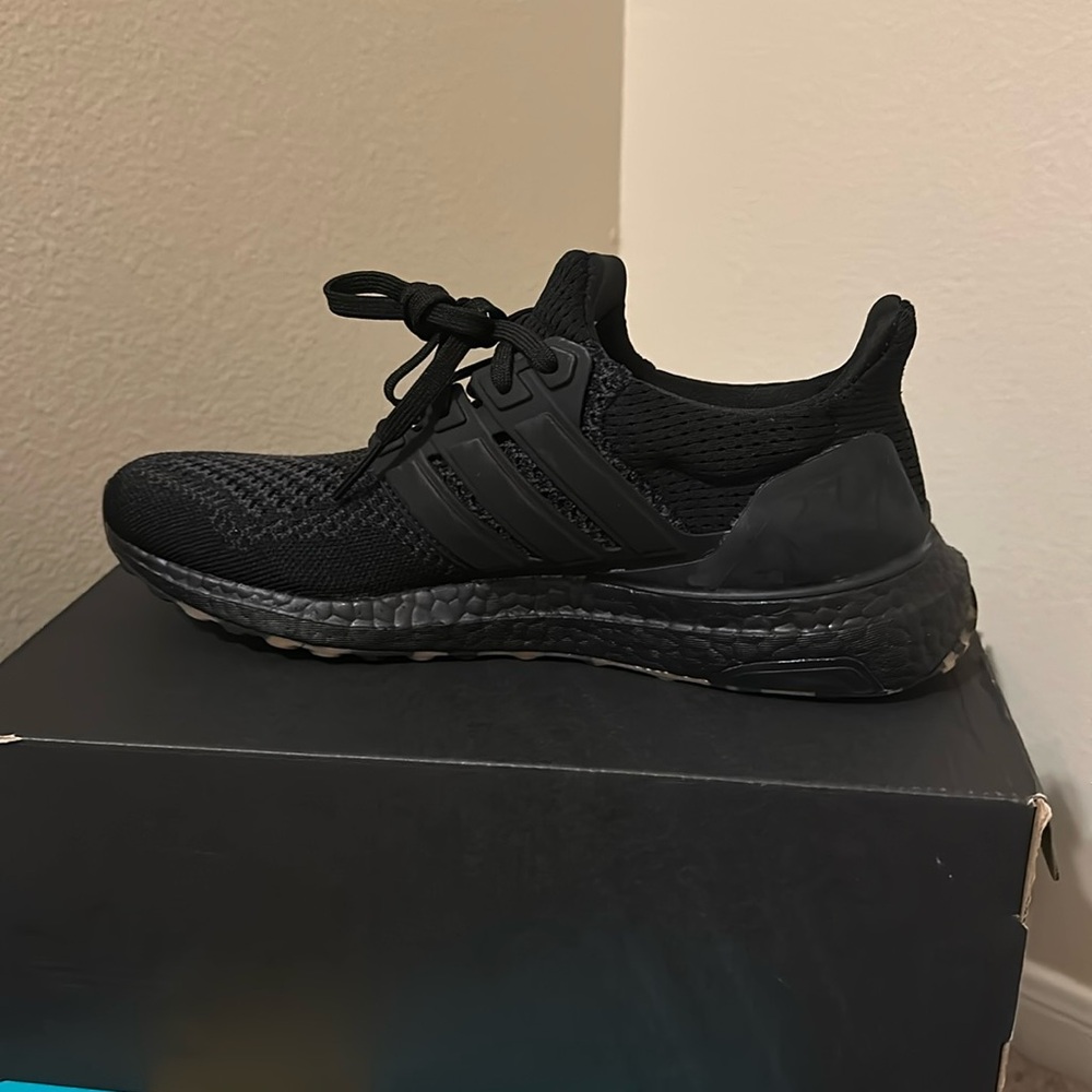 UltraBoost 1.0 'Black Gum'